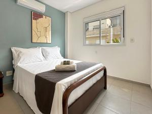 100 metros da praia - Condomínio - 3 suítes - Churrasqueira