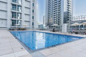 GuestReady - Fabulous home with Marina Canal views
