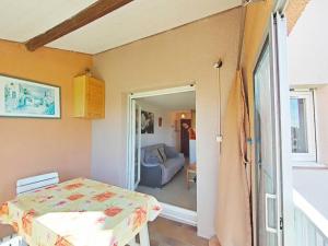 LAL100-117 Appartement 2 pièces cabine 5 couchages LA LONDE LES MAURES