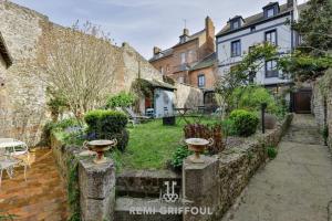 La Maison du Jardin City Center 5 guests