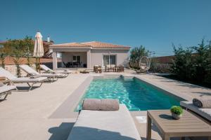 Villa Nicoldia with private pool near Laganas
