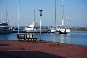 Ferienhaus Bruinisse nähe Renesse privater Park Spielplatz