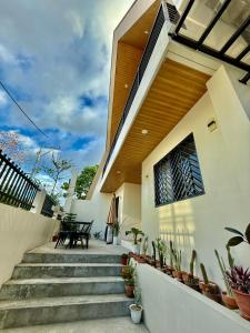 3 Storey House with Attic Mountain View up to 20 Guests