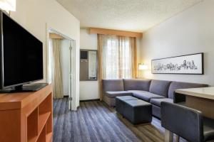 1 Bedroom King Suite room in Hyatt House Houston Galleria