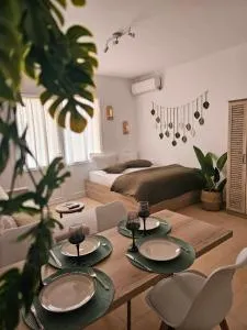 Happy Studio - Doxato