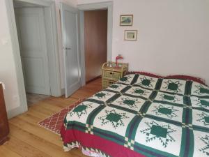 Maisons de vacances La Bretz-elle : photos des chambres
