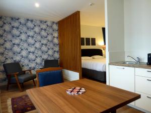 Hotels Hotel La Tonnellerie : Studio