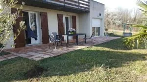 Maison accueillante à Les Martres-de-Veyre avec jardin - Coudes