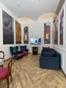 Apartament Muralowa Przystań Mural Haven CENTRUM Sienkiewicza KLIMATYZACJA gra rzutki NOBLE APARTS