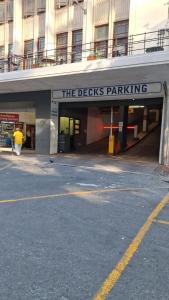 Pristine 1 bedroom unit in the city with balcony