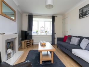 Modern Town House on the edge of Caernarfon - Pass the Keys