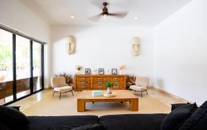 Magnifica casa laguna cerca de la playa.