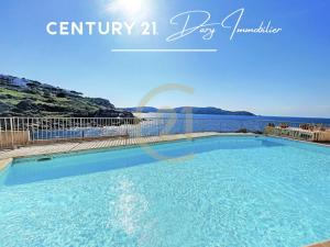 Calvi T3 en triplex dans résidence avec piscine