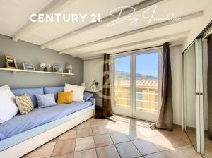 Calvi T3 en triplex dans résidence avec piscine