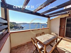 Calvi T3 en triplex dans résidence avec piscine