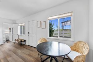 South O Bungalow 11 - Luxury King Suite + Patio