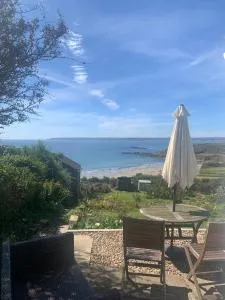 Sea light with Hot tub and Sea Views - Perranuthnoe