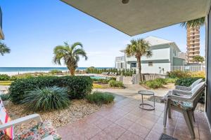Pelican Walk 110