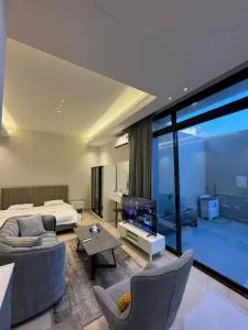 Studio , Neprene Bed & Session - Banbān