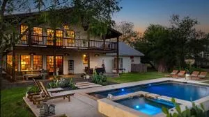 Rockhouse at Ololo Hot Tub Pool Sleeps 12 - 弗雷德里克斯堡