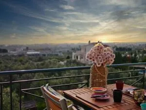 Olive Heaven - Meniná