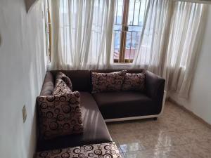 Casa 5 habitaciones más de 20 personas 20 camas