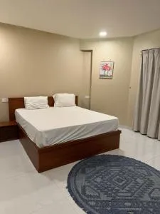 Pyramids Hotel - Seeb