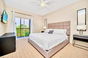 Near Disney - 2BR Condo - Balcony Pool
