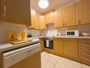 As de Casas - Golden Fairway Stay