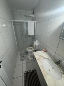 Apartamento Completo em Cabo Frio,Área Central, 2 quartos, Cozinha Equipada, Wi-Fi, até 8 Pessoas