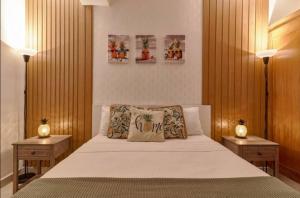 Gorgeous Banana Places QDA-IV