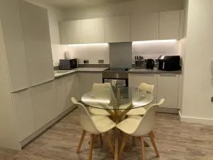 Emerald En-suite King Bedroom - Hoo