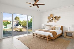 Luxe Villa, Private Pool Putting Green and BBQ