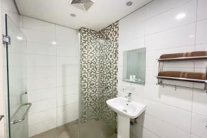 Phòng Hai Giường Đơn Loại Sang (Deluxe Twin Room)