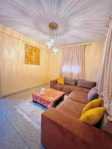 Calm Central Stay Near Beach - High-Speed WiFi, Free Parking