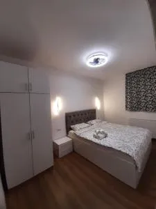 Golden Stars - Pecica