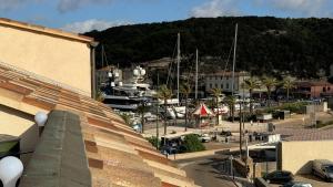 Sur le port, 150m2 - Parking gratuit, Climatisation, Terrasses - Standing