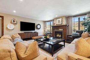 Ascent 312 by East West Hospitality