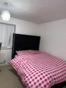 Modern En-suite Private Room Near Leicester Stadium & City Centre