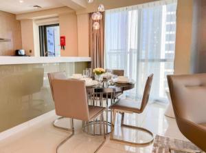 Luxury 2 Bedroom Apartment in Downtown