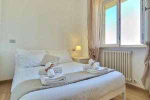 Double Sea View Design Wi-Fi Parking AC