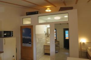 Ferienwohnung 1 am Zwenkauer See - frisch renoviert in Jan 25