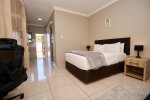 Menlyn Maine Spacious Cottage