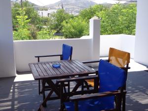 Eleana Studios Skyros Greece