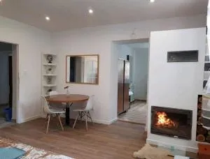 Retro house apartament z parkingiem i ogrodem - Grochowce