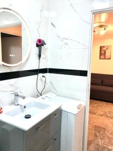 Sejours chez l'habitant Appartement entier HUI : photos des chambres