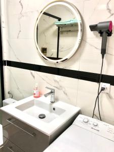 Sejours chez l'habitant Appartement entier HUI : photos des chambres