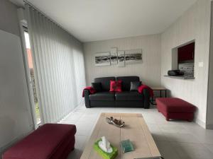 Maisons de vacances Modern and Bright home walk to beach with garage : photos des chambres