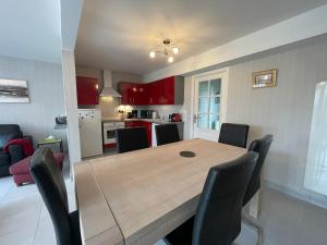 Modern and Bright home walk to beach with garage