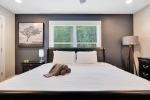 Spacious 4-bedroom Marietta Home w/ free parking - ماريتا